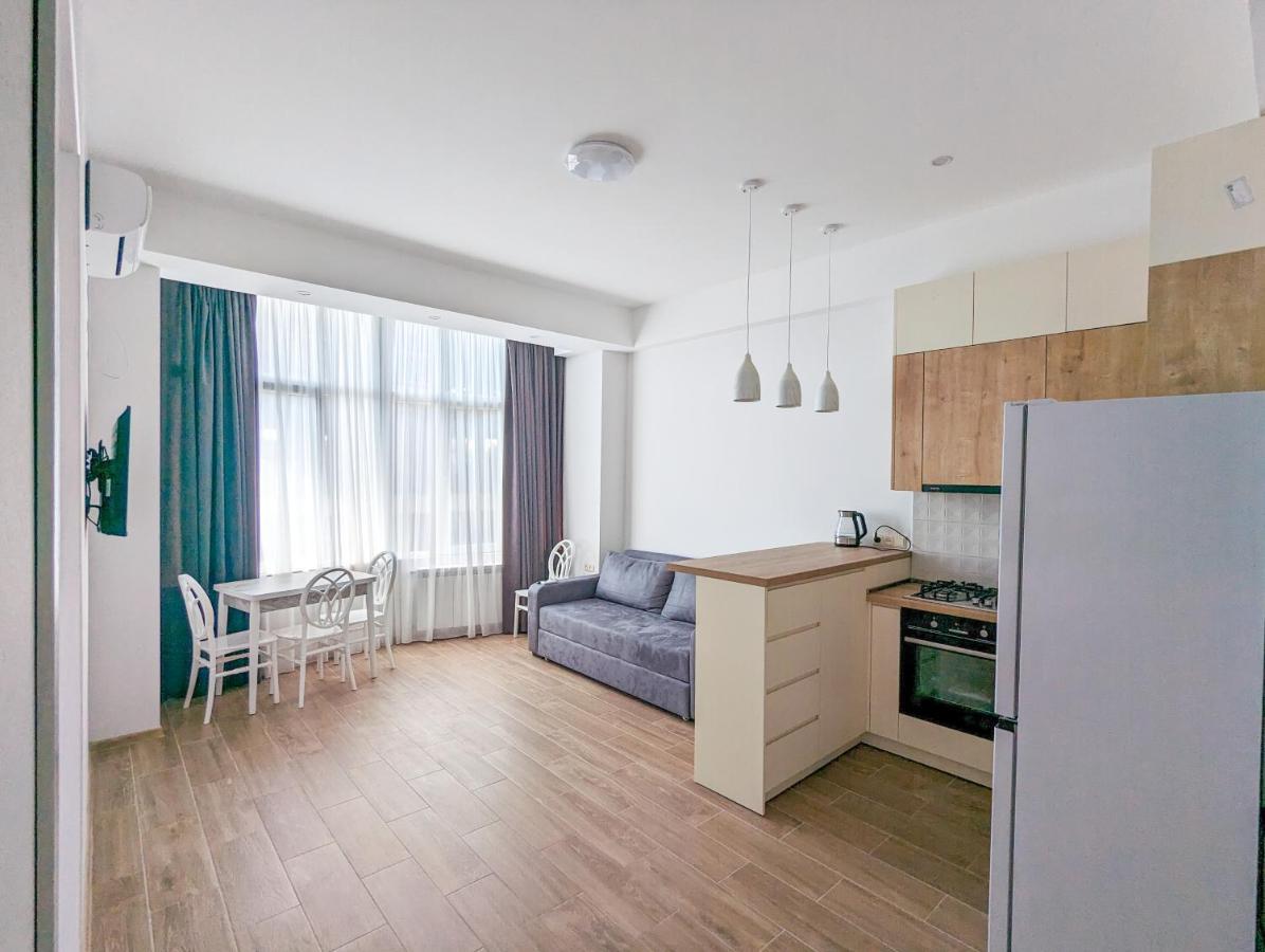 Brand New Apartment In Kutaisi Dış mekan fotoğraf